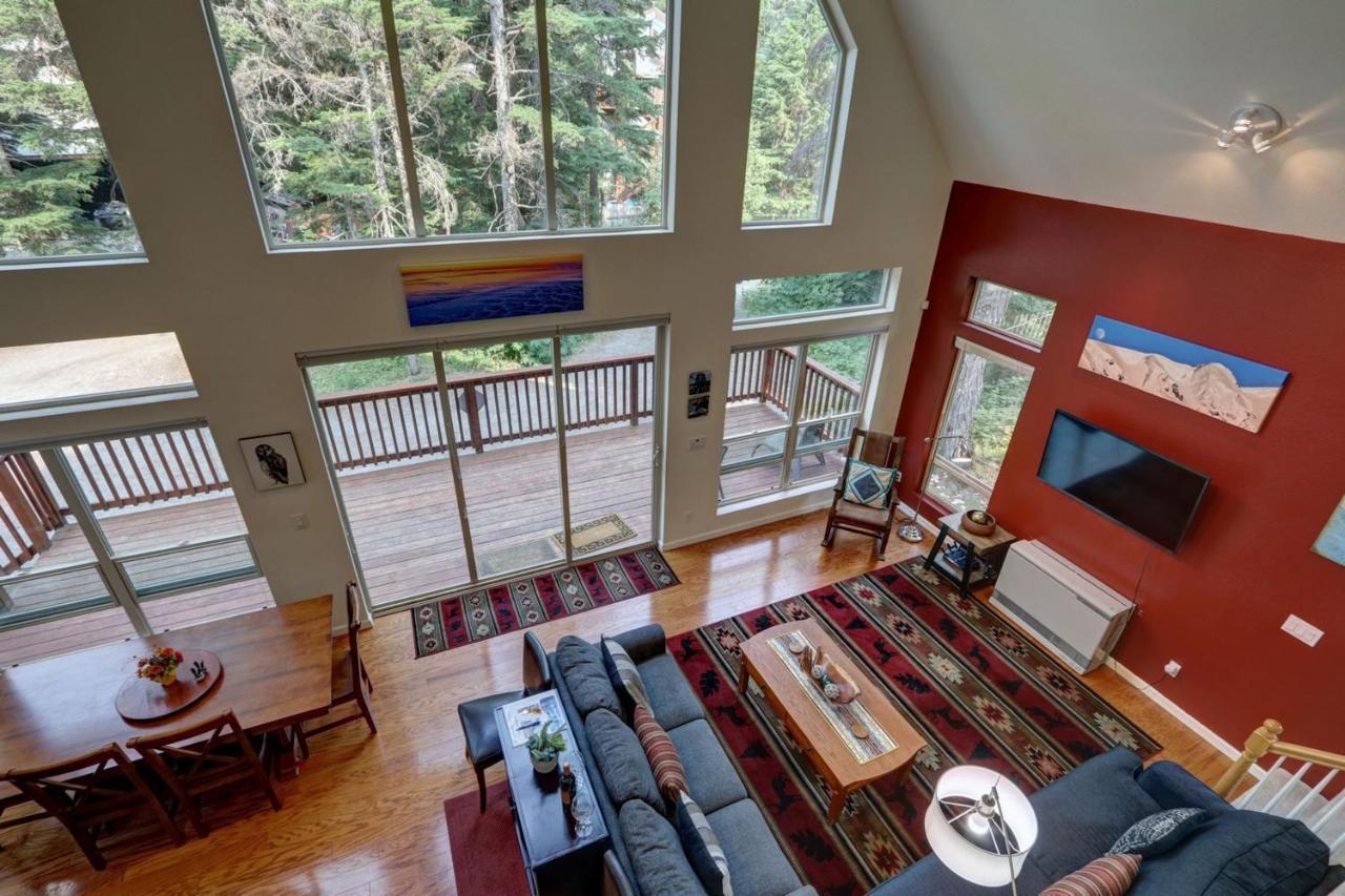 Hanging Glacier Chalet 길드우드 외부 사진
